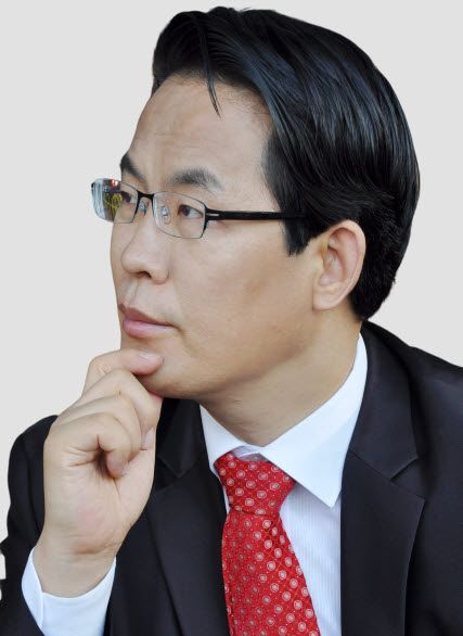 사본 -이효상원장칼럼 사진.jpg